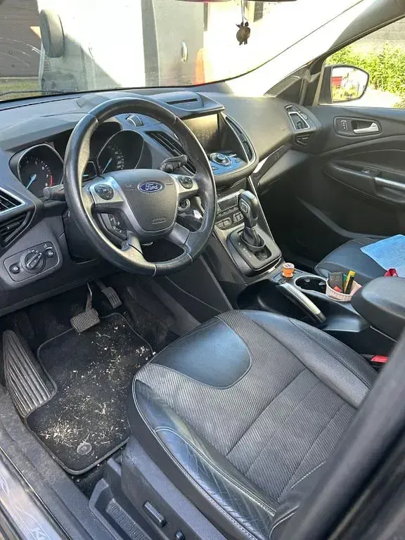 Gebraucht Ford Kuga Titanium 182 PS (133 kW) 2016 Grau SUV