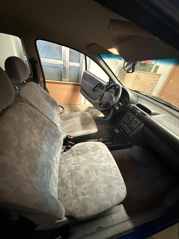 Gebraucht Opel Corsa 60 PS (44 kW) 1997 Blau Kleinwagen