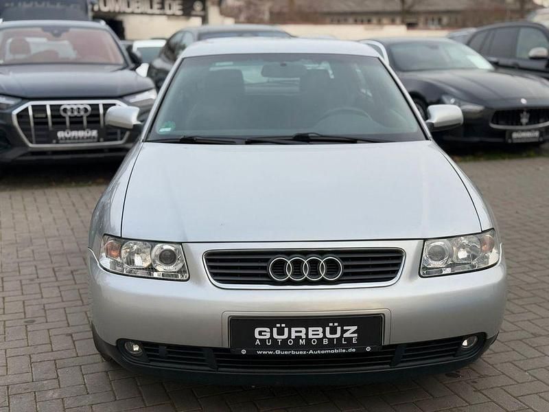 Gebraucht Audi A3 Ambiente 101 PS (74 kW) 2002 Silber Kleinwagen