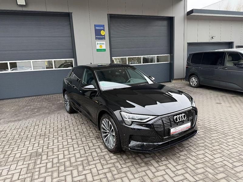 Gebraucht Audi e-tron Advanced Plus 300 kW (408 PS) 2023 Schwarz SUV