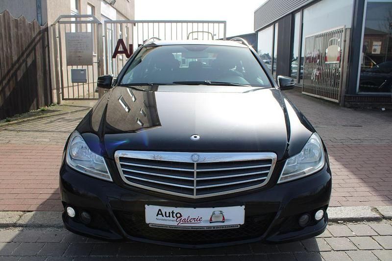 Gebraucht Mercedes C200 136 PS (100 kW) 2012 Schwarz Kombi