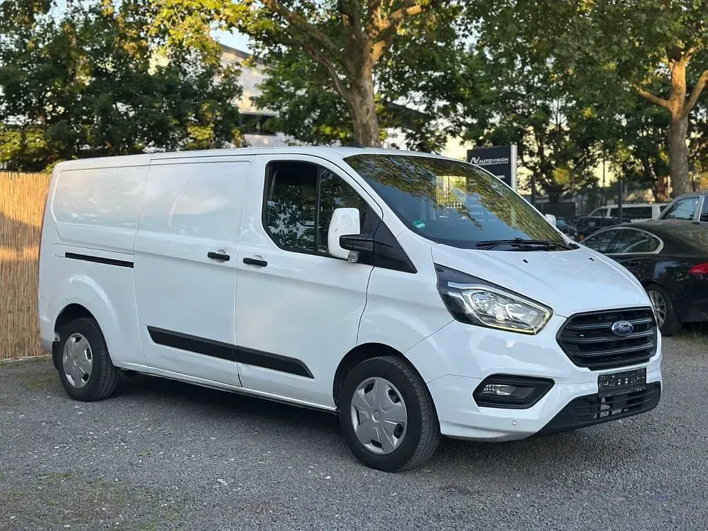 Usata Ford Transit Custom Trend 105 CV (77 kW) 2021 Bianco Monovolume