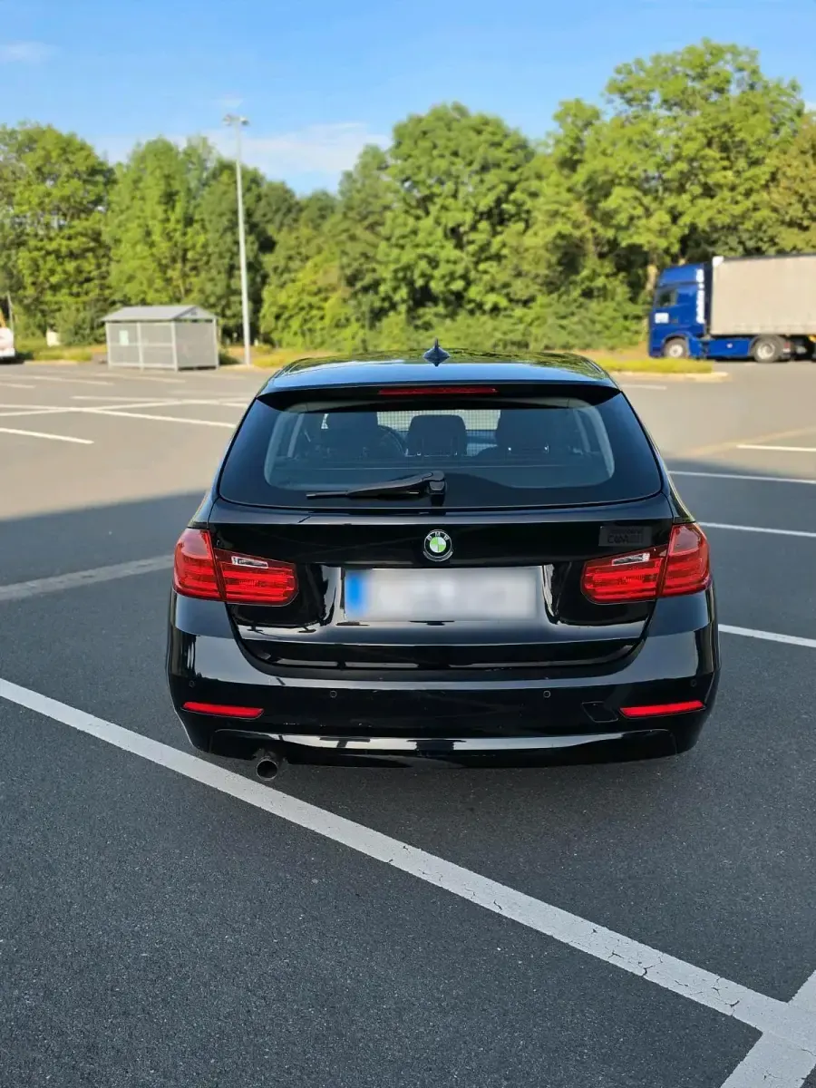 Gebraucht BMW 316 116 PS (85 kW) 2014 Schwarz Kombi