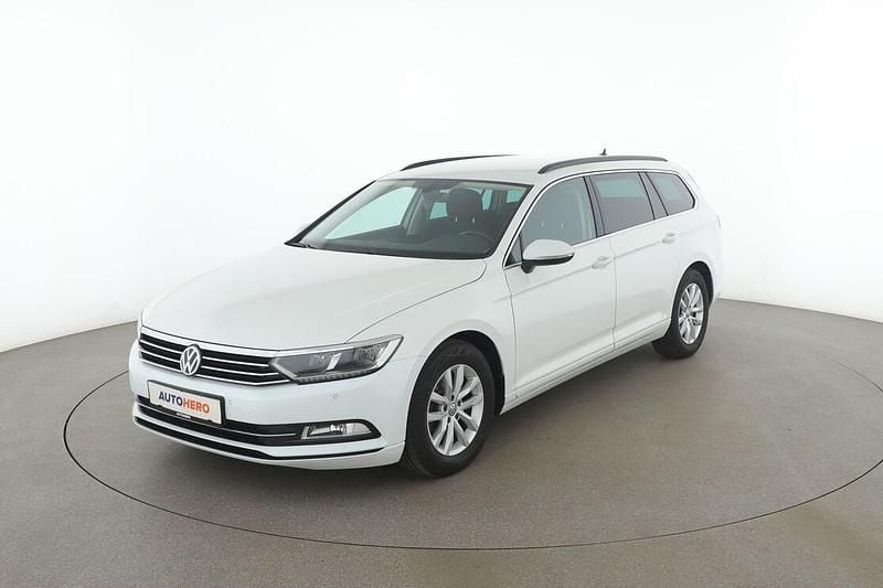 Weiß Gebraucht 2019 VW Passat Comfortline Kombi | 16.920 € (Fairer Preis) - Bild 1/3