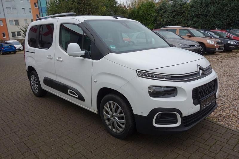 Gebraucht Citroën Berlingo Feel 131 PS (96 kW) 2019 Weiß Van / Kleinbus