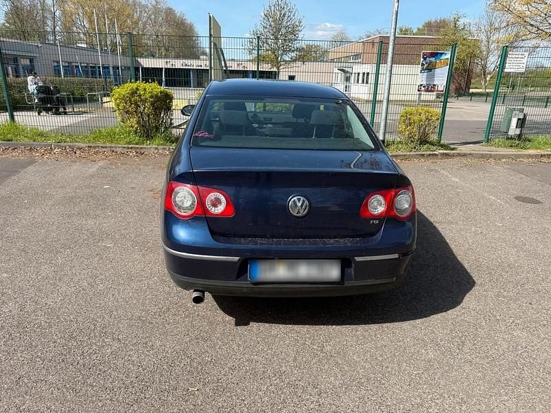 Gebraucht VW Passat 115 PS (84 kW) 2007 Limousine