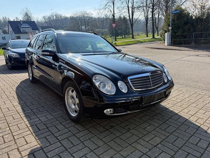 Gebraucht Mercedes E320 Avantgarde 224 PS (164 kW) 2004 Schwarz Limousine