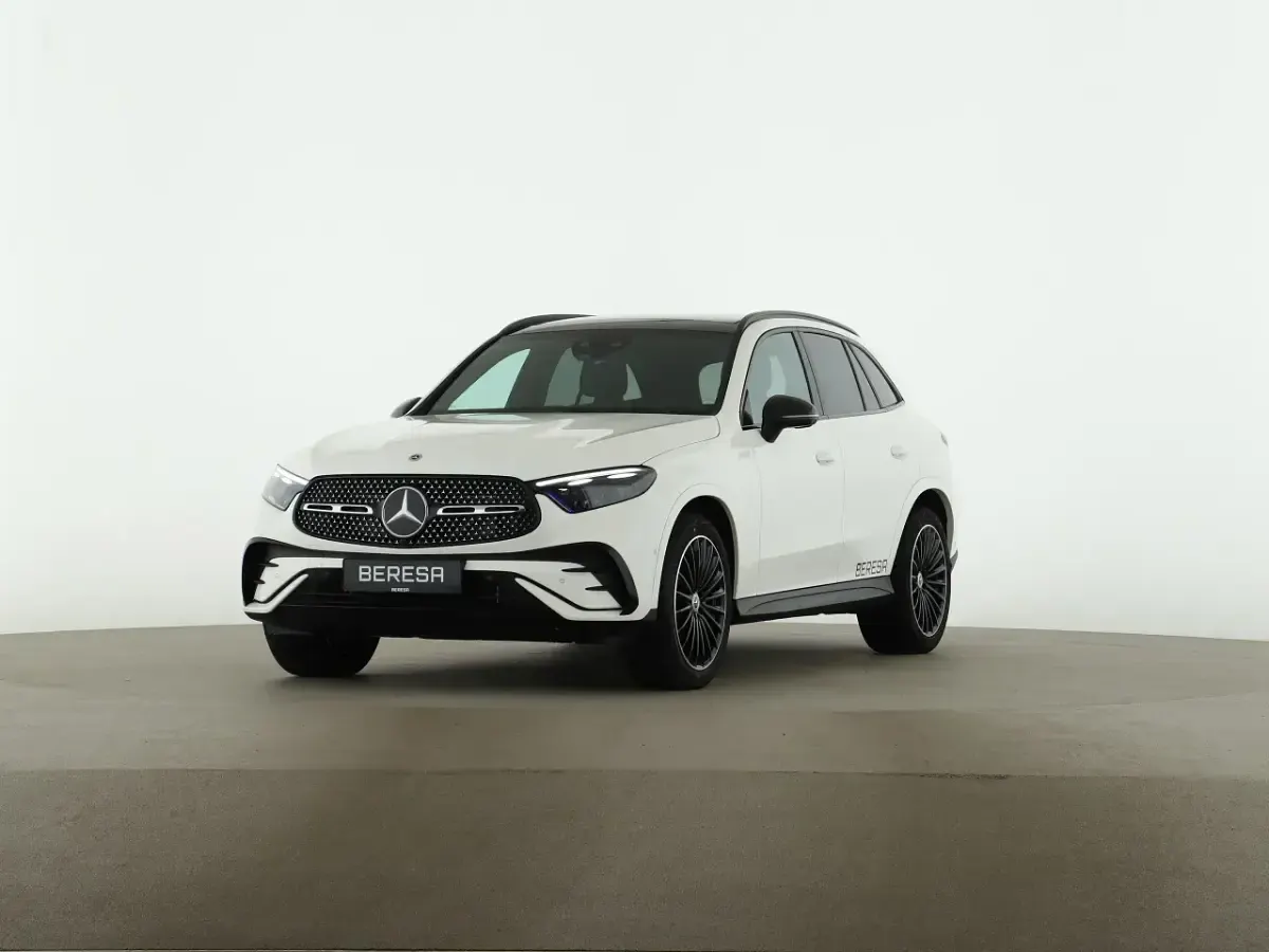 Gebraucht Mercedes GLC450 AMG 367 PS (269 kW) 2026 Schwarz SUV