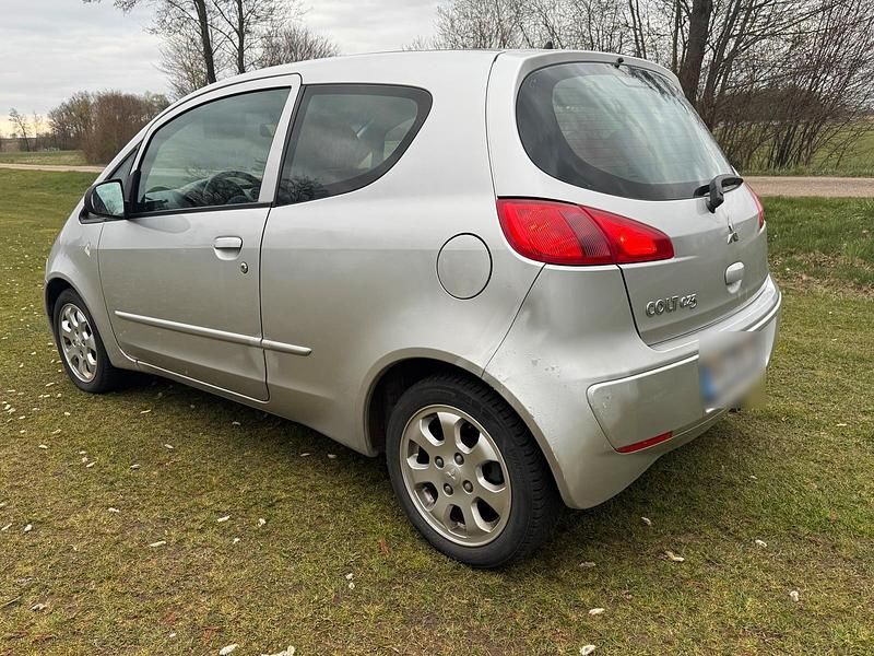 Gebraucht Mitsubishi Colt 95 PS (69 kW) 2006 Silber Kleinwagen