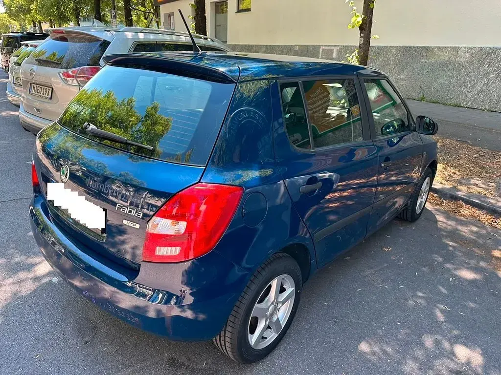 Gebraucht Skoda Fabia Active 60 PS (44 kW) 2012 Blau Limousine