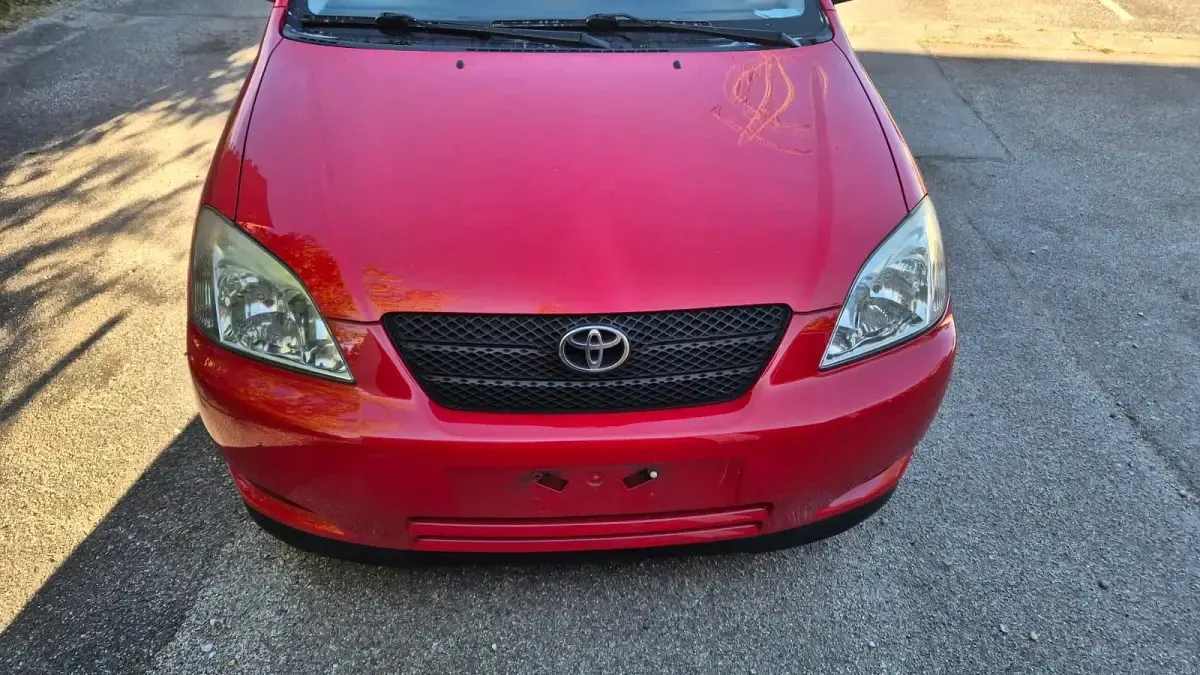 Gebraucht Toyota Corolla 95 PS (69 kW) 2002 Rot Kleinwagen