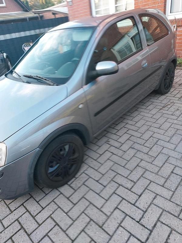 Silber Gebraucht 2003 Opel Corsa Kleinwagen | 400 € (Superpreis) - Bild 1/4