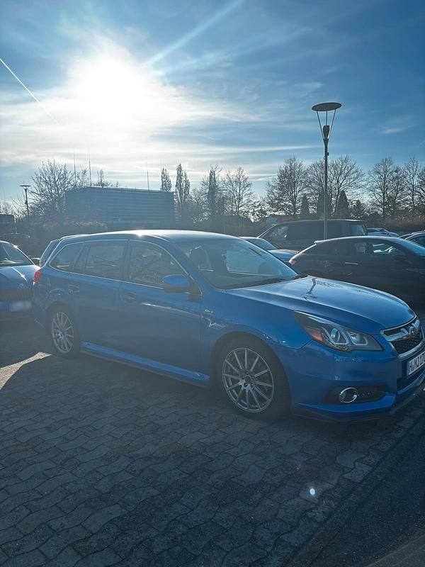 Gebraucht Subaru Legacy 173 PS (127 kW) 2013 Blau Kombi