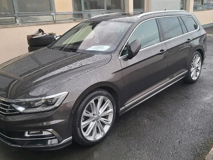 Gebraucht VW Passat Highline 220 PS (161 kW) 2017 Kombi