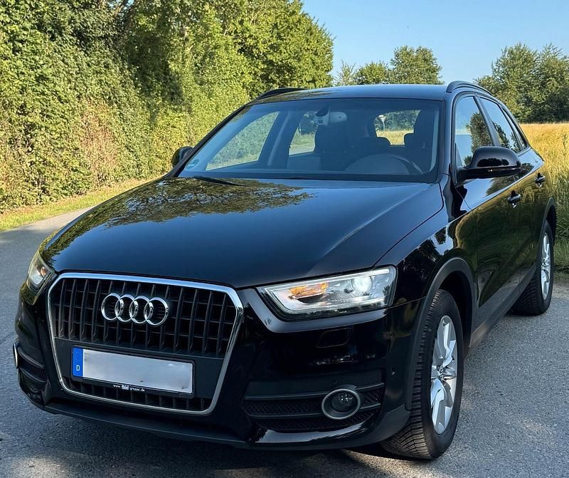 Gebraucht Audi Q3 Ambiente 140 PS (102 kW) 2013 Schwarz SUV