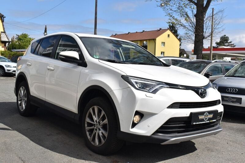 Weiß Gebraucht 2018 Toyota RAV4 Edition-S SUV | 17.900 € (Superpreis) - Bild 1/4