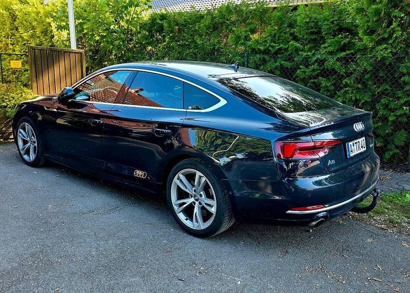 Schwarz Gebraucht 2017 Audi A5 Sportback Design Limousine | 21.600 € (Guter Preis) - Bild 1/4