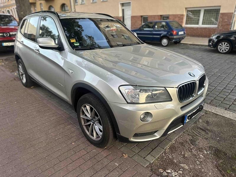 Beige Gebraucht 2013 BMW X3 SUV | 14.800 € - Bild 1/4