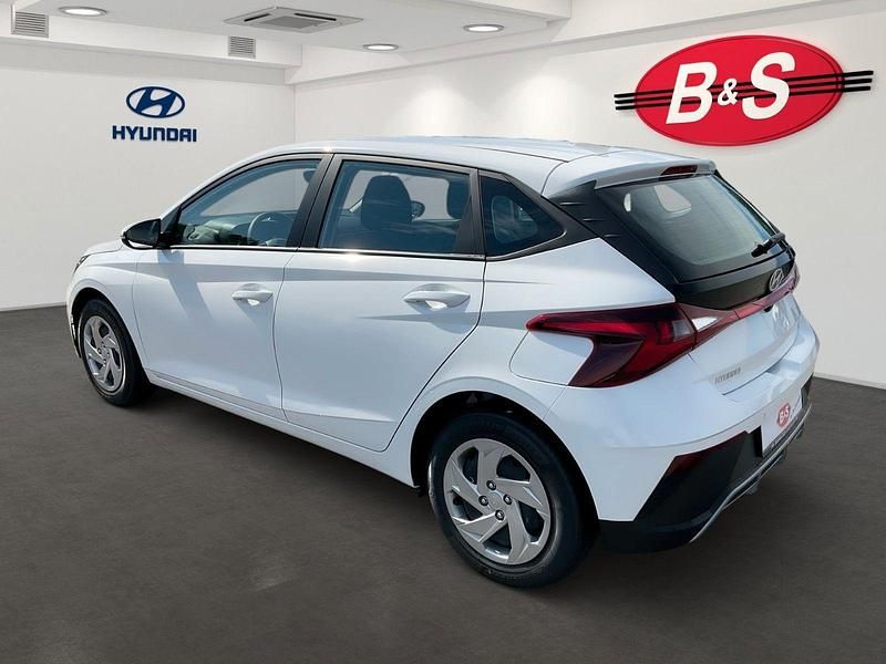 Gebraucht Hyundai i20 Select 79 PS (58 kW) 2025 Weiß Kleinwagen