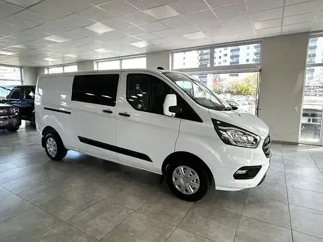 Gebraucht Ford Transit Custom 131 PS (96 kW) 2022 Weiß Van / Kleinbus