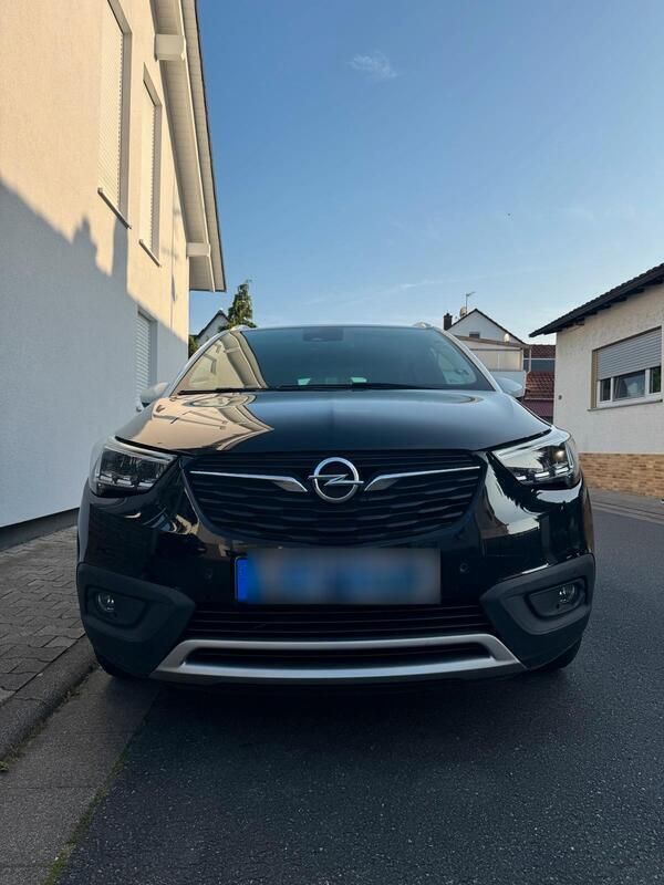 Schwarz Gebraucht 2017 Opel Crossland X SUV | 12.100 € (Teuer) - Bild 1/4