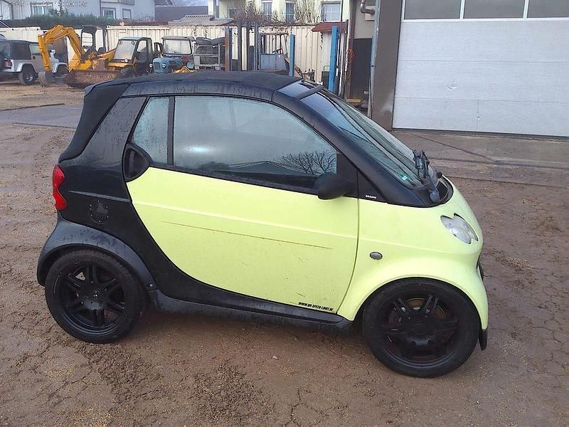 Gebraucht Smart ForTwo Cabrio Pulse 61 PS (44 kW) 2001 Gelb Cabrio