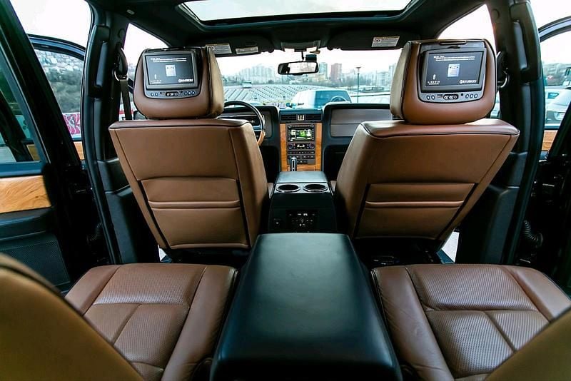 Schwarz Gebraucht 2012 Lincoln Navigator SUV | 26.000 € - Bild 1/4