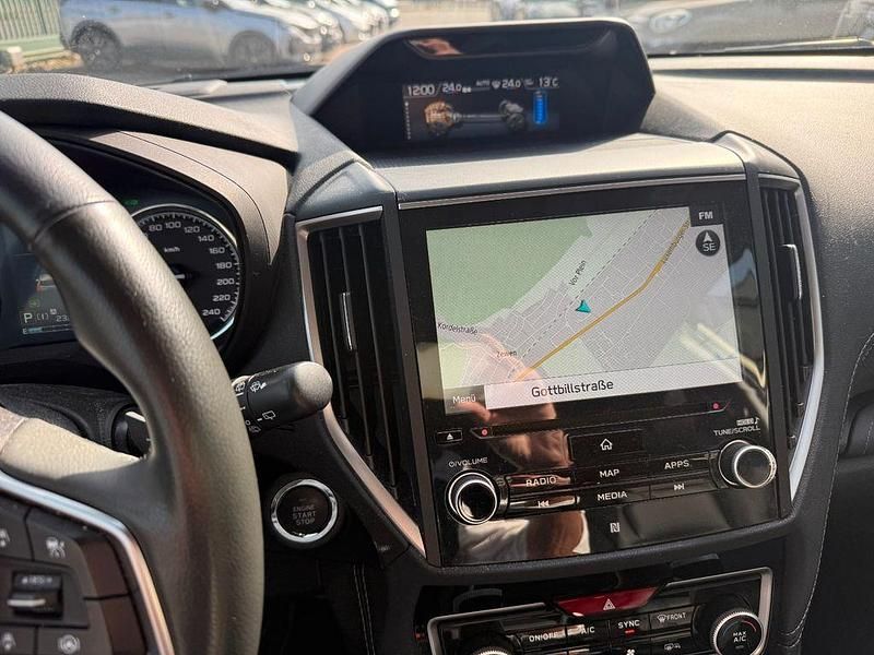 Gebraucht Subaru Forester Premium 150 PS (110 kW) 2022 Grün SUV