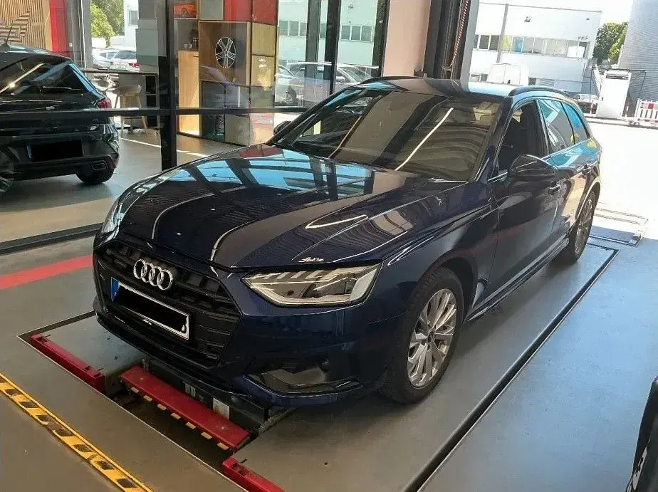 Gebraucht Audi A4 Advanced Plus 265 PS (194 kW) 2022 Blau Kombi