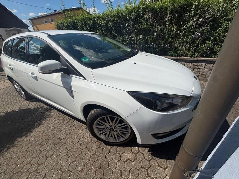 Weiß Gebraucht 2018 Ford Focus Titanium Kombi | 7.490 € (Superpreis) - Bild 1/4