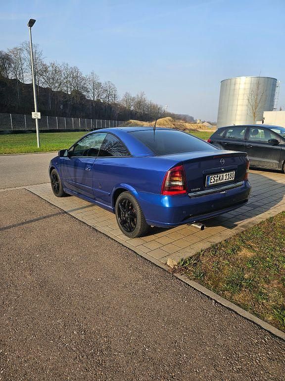 Gebraucht Opel Astra 147 PS (108 kW) 2002 Blau Coupé