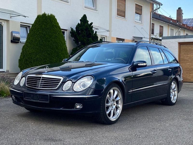 Blau Gebraucht 2003 Mercedes E270 Elegance Kombi | 7.400 € - Bild 1/4