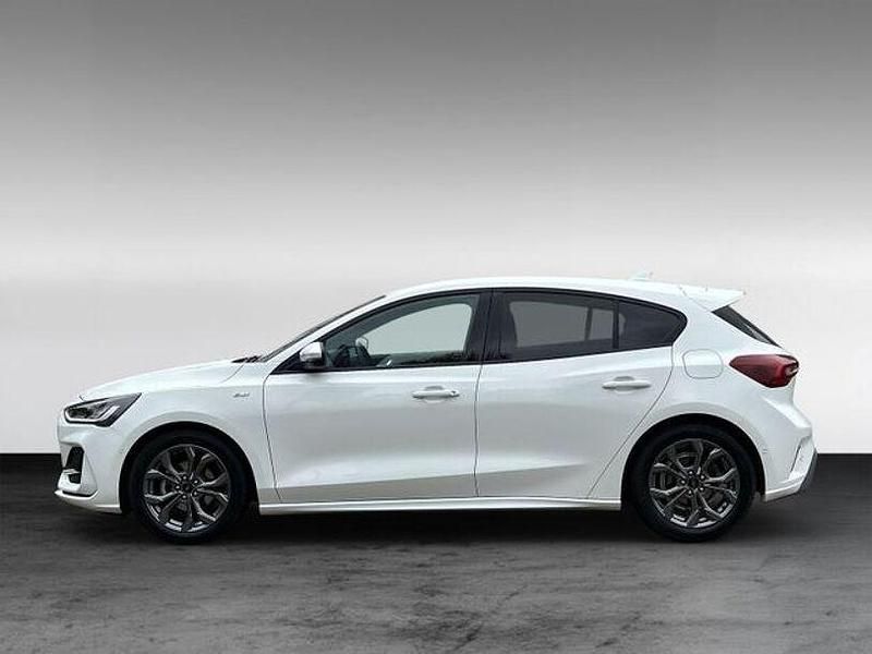 Gebraucht Ford Focus ST-Line 125 PS (91 kW) 2024 Weiß Limousine