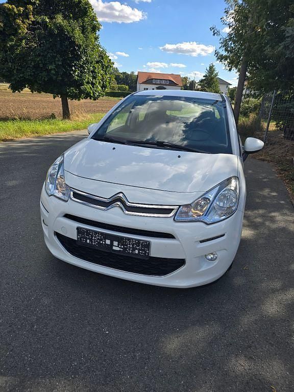 Weiß Gebraucht 2015 Citroën C3 Start Kleinwagen | 4.500 € (Fairer Preis) - Bild 1/4