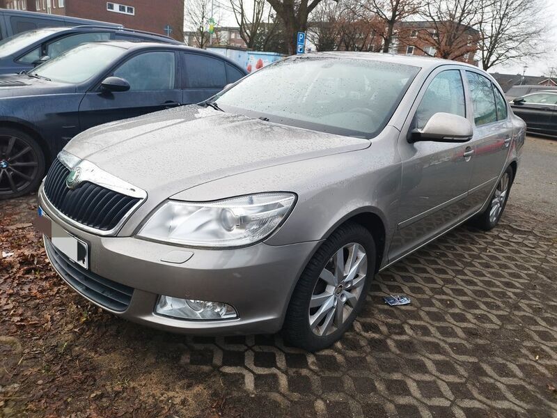 Gold Gebraucht 2009 Skoda Octavia Elegance Limousine | 5.100 € (Fairer Preis) - Bild 1/4