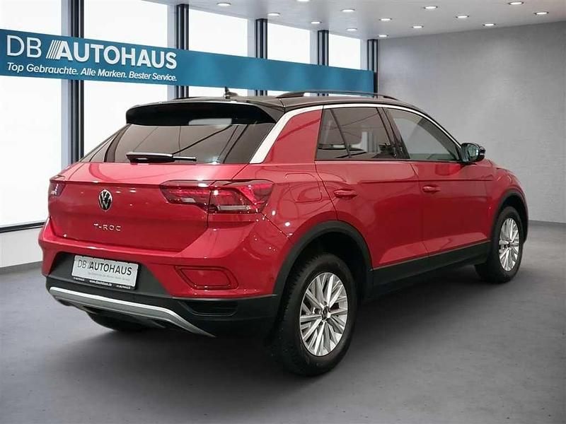 Gebraucht VW T-Roc IQ Drive 150 PS (110 kW) 2023 Rot SUV