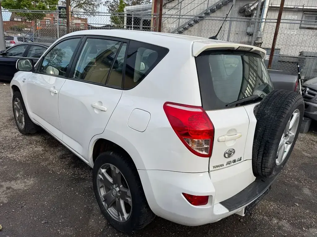 Gebraucht Toyota RAV4 Sol 136 PS (100 kW) 2007 Weiß SUV