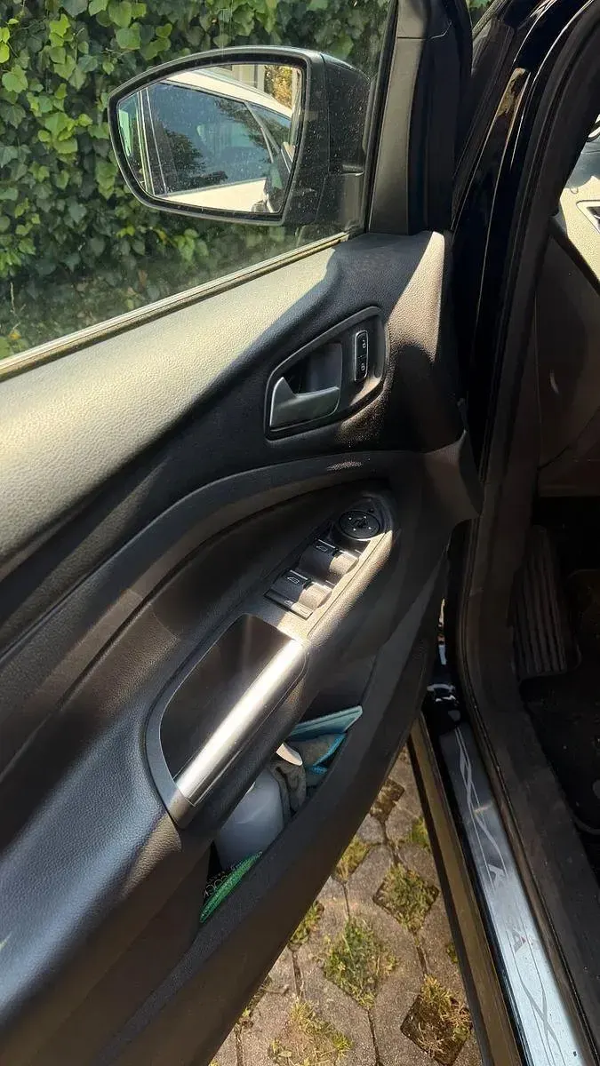Gebraucht Ford Kuga Titanium 150 PS (110 kW) 2016 Schwarz SUV