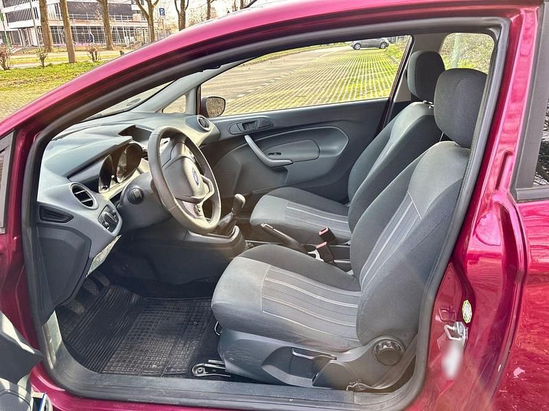 Gebraucht Ford Fiesta 82 PS (60 kW) 2009 Rot Kleinwagen