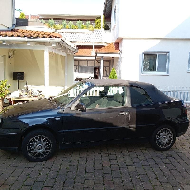 Schwarz Gebraucht 2000 VW Golf Cabriolet Cabrio | 2.000 € (Guter Preis) - Bild 1/4