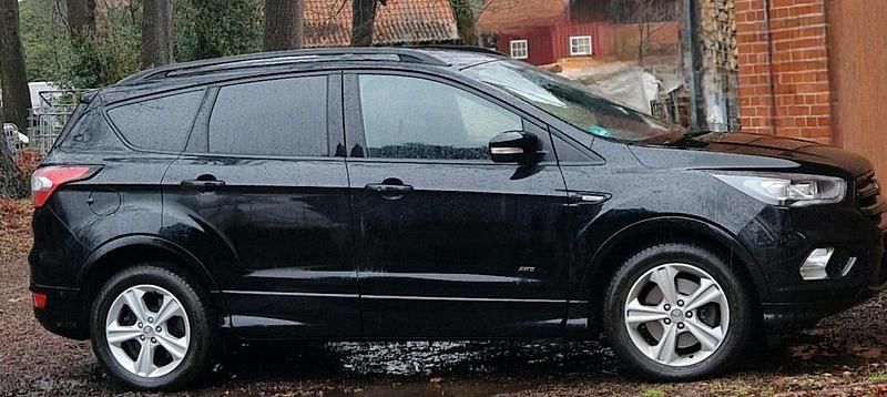Gebraucht Ford Kuga ST-Line 150 PS (110 kW) 2018 Schwarz SUV