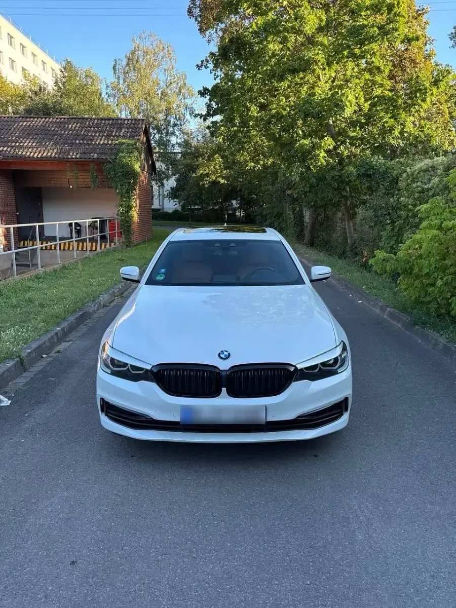 Gebraucht BMW 530e Comfort Edition 252 PS (185 kW) 2019 Weiß Limousine