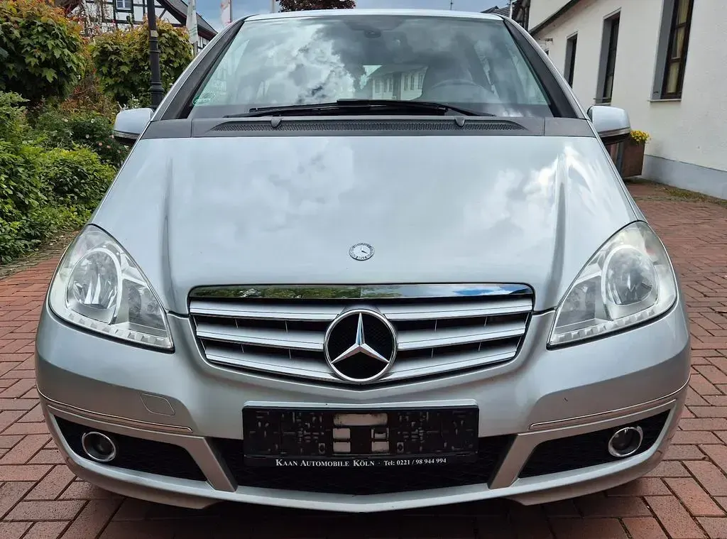 Gebraucht Mercedes A150 95 PS (69 kW) 2009 Silber Van / Kleinbus