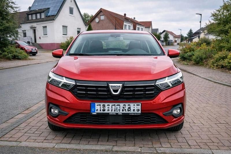 Gebraucht Dacia Sandero Comfort 101 PS (74 kW) 2021 Rot Limousine
