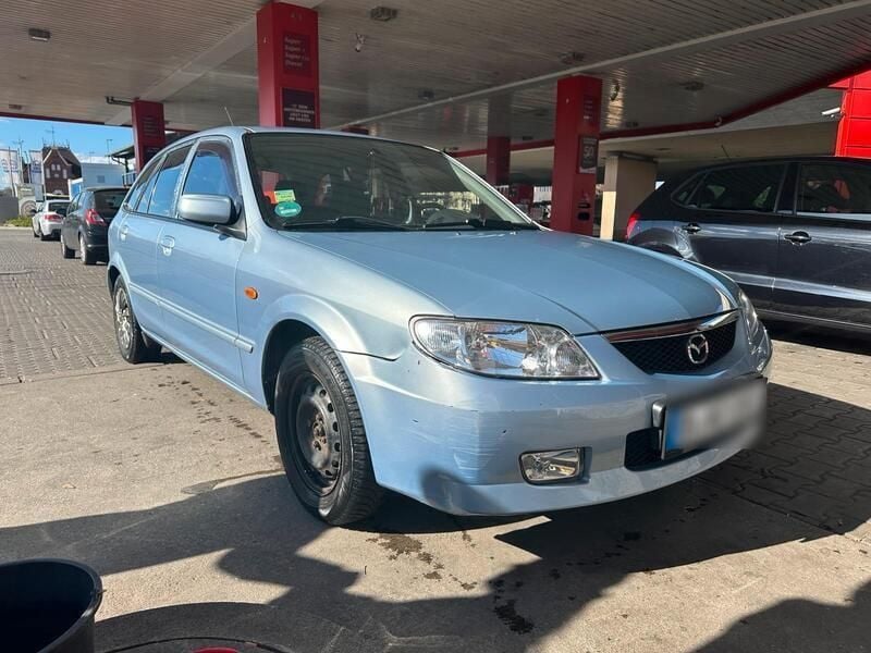 Blau Gebraucht 2001 Mazda 323F Kleinwagen | 1.200 € (Superpreis) - Bild 1/4