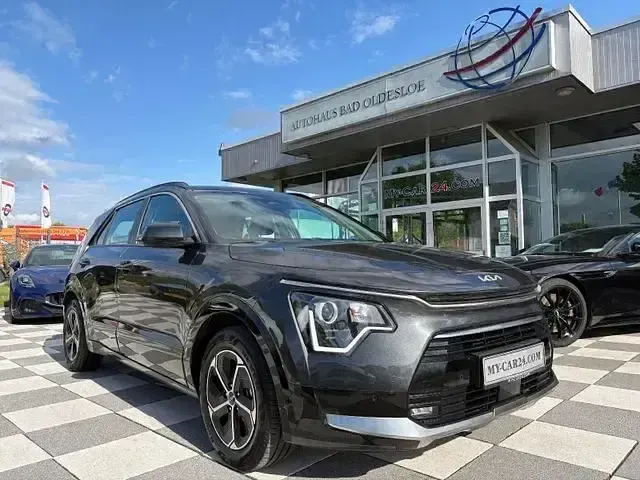 Używany Kia Niro Vision 182 KM (133 kW) 2022 Szary SUV