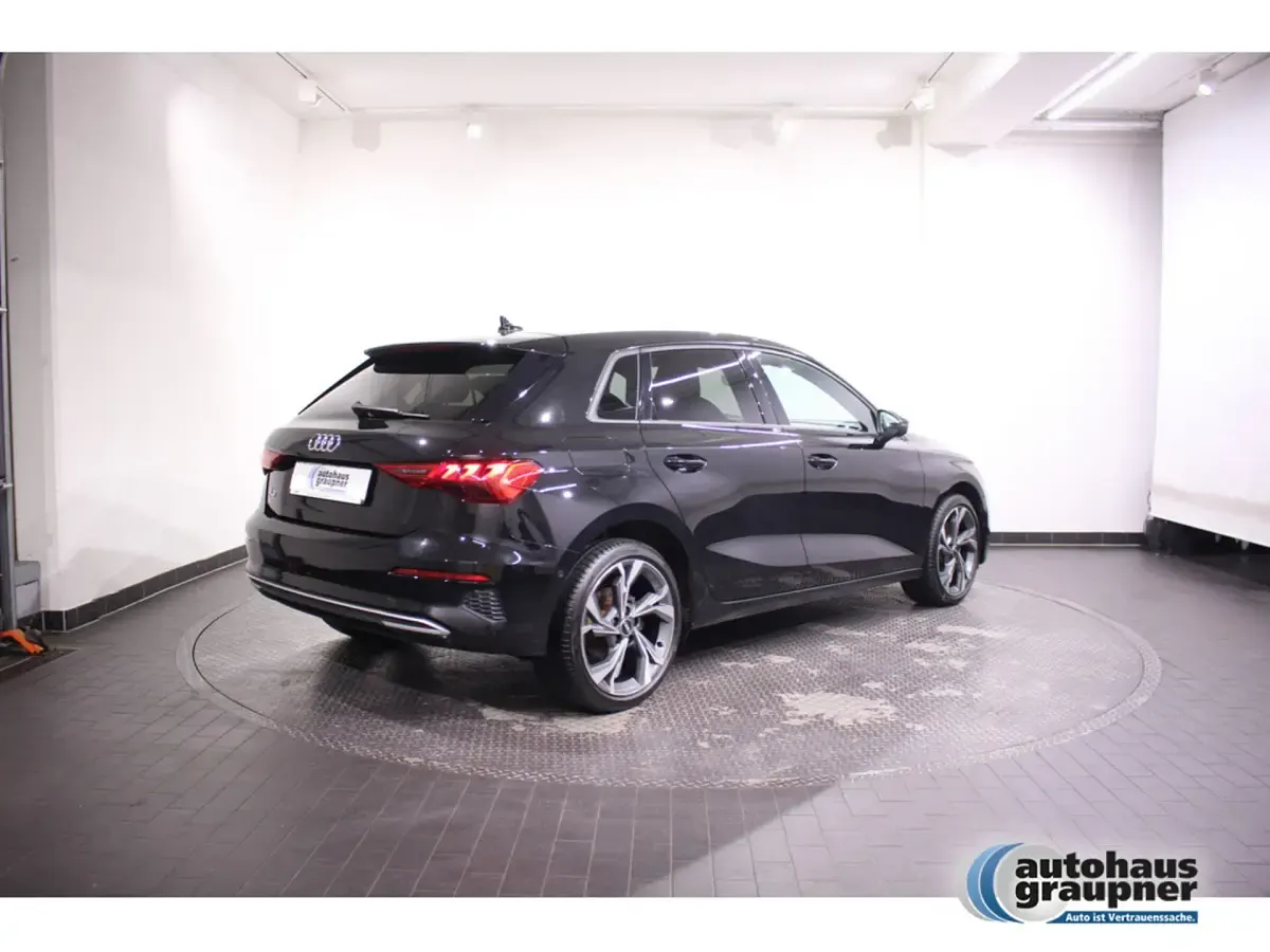 Gebraucht Audi A3 Sportback e-tron Advanced 204 PS (150 kW) 2022 Kleinwagen