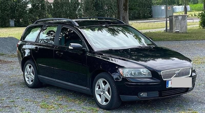 Schwarz Gebraucht 2005 Volvo V50 Kombi | 2.850 € (Fairer Preis) - Bild 1/4