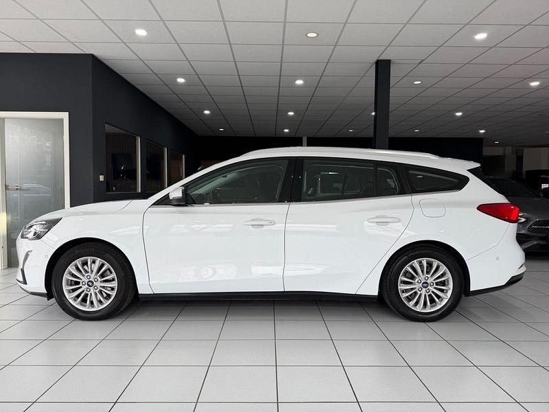 Gebraucht Ford Focus Titanium 120 PS (88 kW) 2021 Weiß Kombi