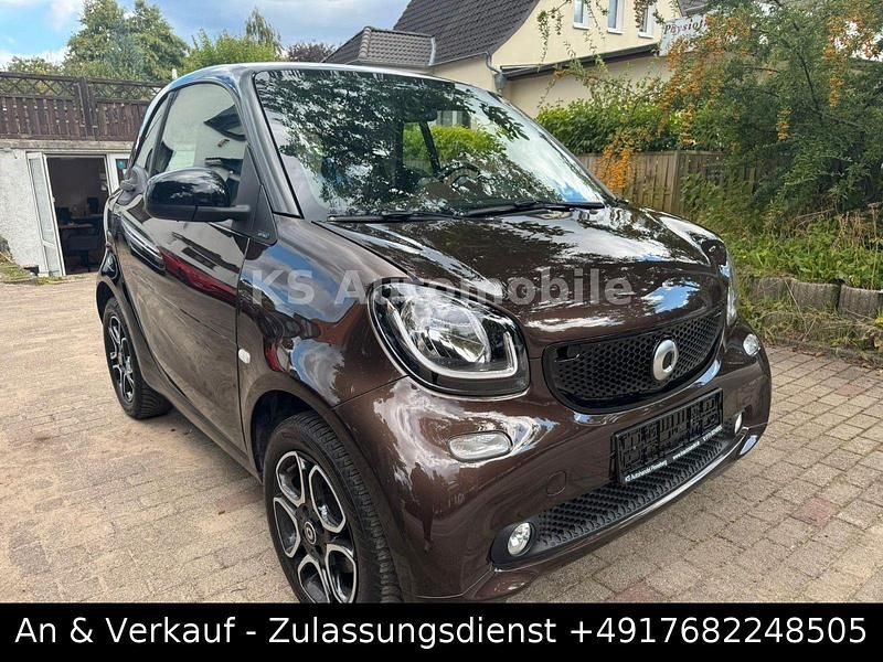 Braun Gebraucht 2018 Smart ForTwo Coupé Coupé | 14.590 € (Fairer Preis) - Bild 1/4